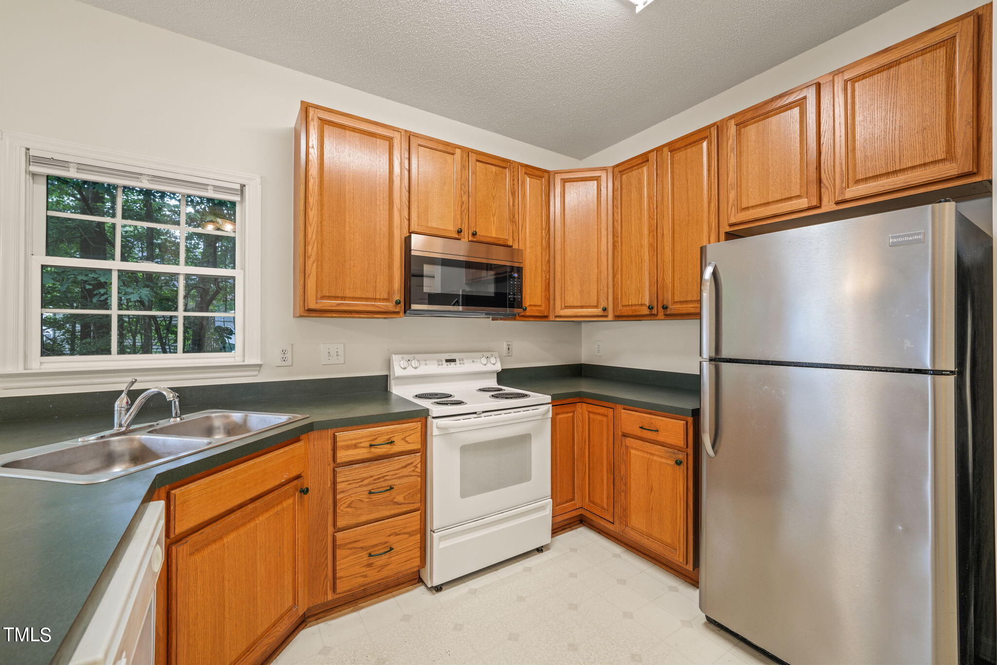 6928 Lamarsh Court Raleigh, NC 27617 - Photo 15 of 37 16-web-or-mls-DSC03360