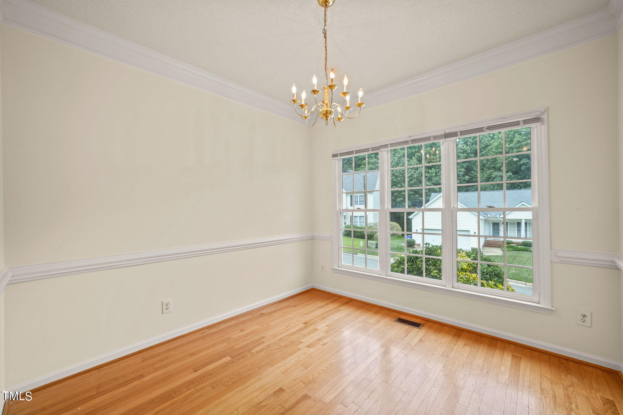 6928 Lamarsh Court Raleigh, NC 27617 - Photo 4 of 37 5-web-or-mls-DSC03295