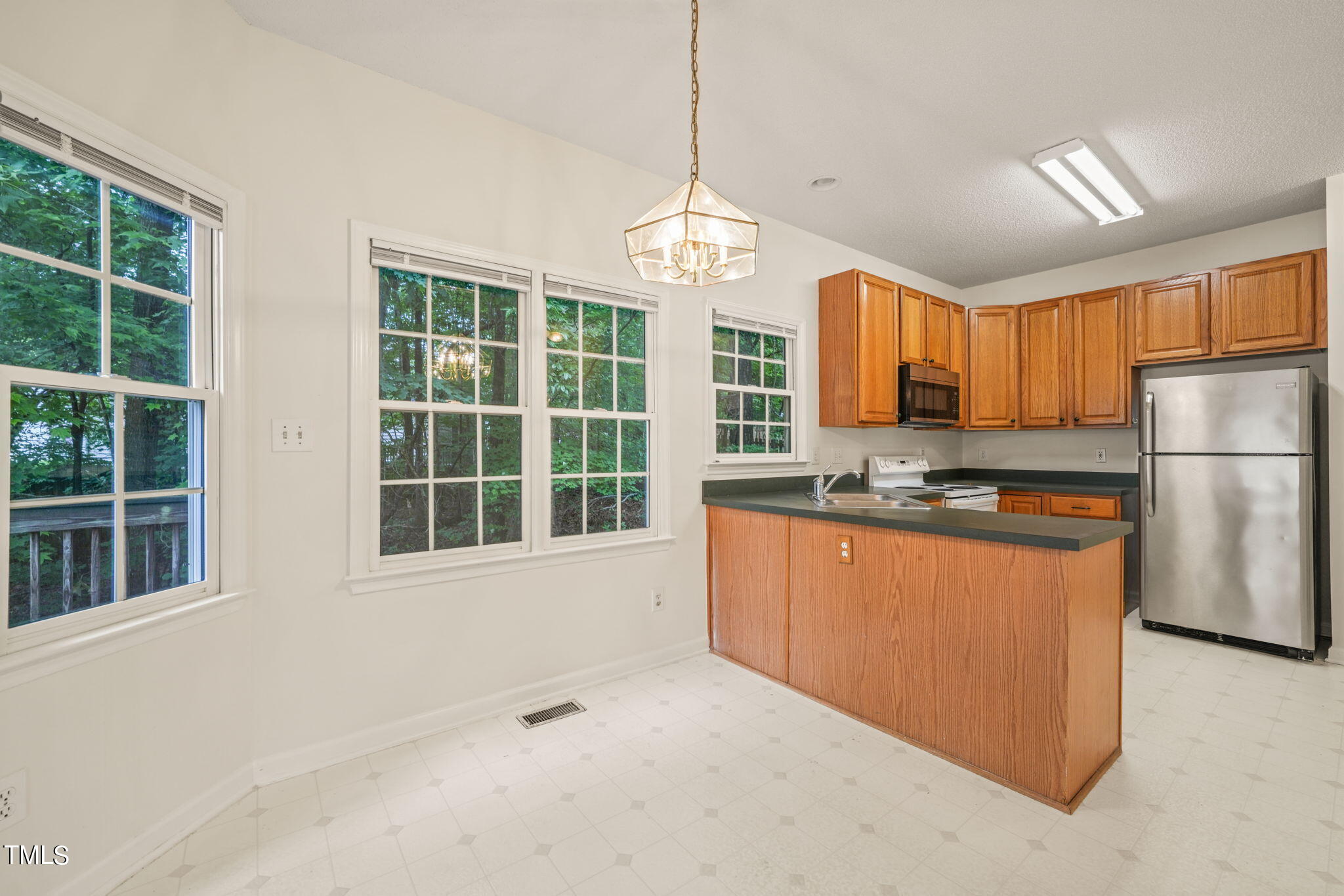 6928 Lamarsh Court Raleigh, NC 27617 - Photo 5 of 37 13-web-or-mls-DSC03340