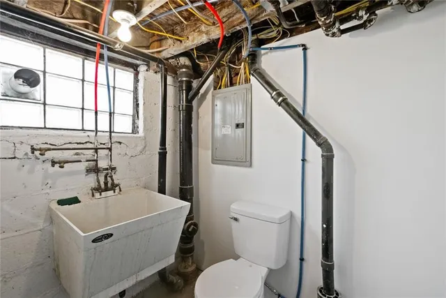 $139,900 | 144 East 20th Avenue, Homestead, PA 15120