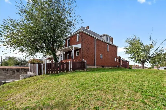$139,900 | 144 East 20th Avenue, Homestead, PA 15120