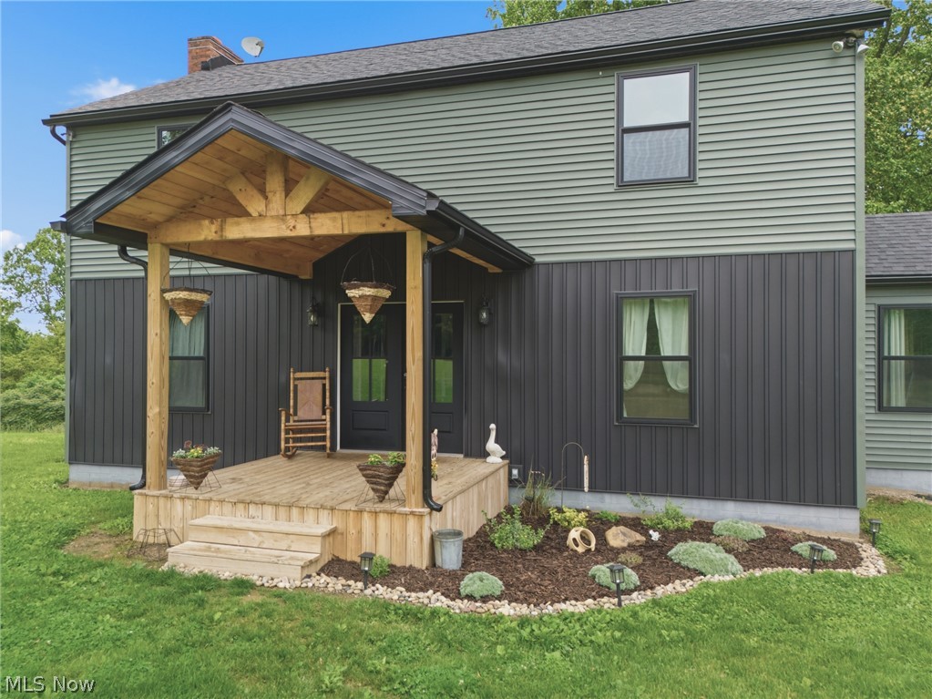 410 Ocelot Road Southeast Mechanicstown, OH 44651 - Photo 2 of 50