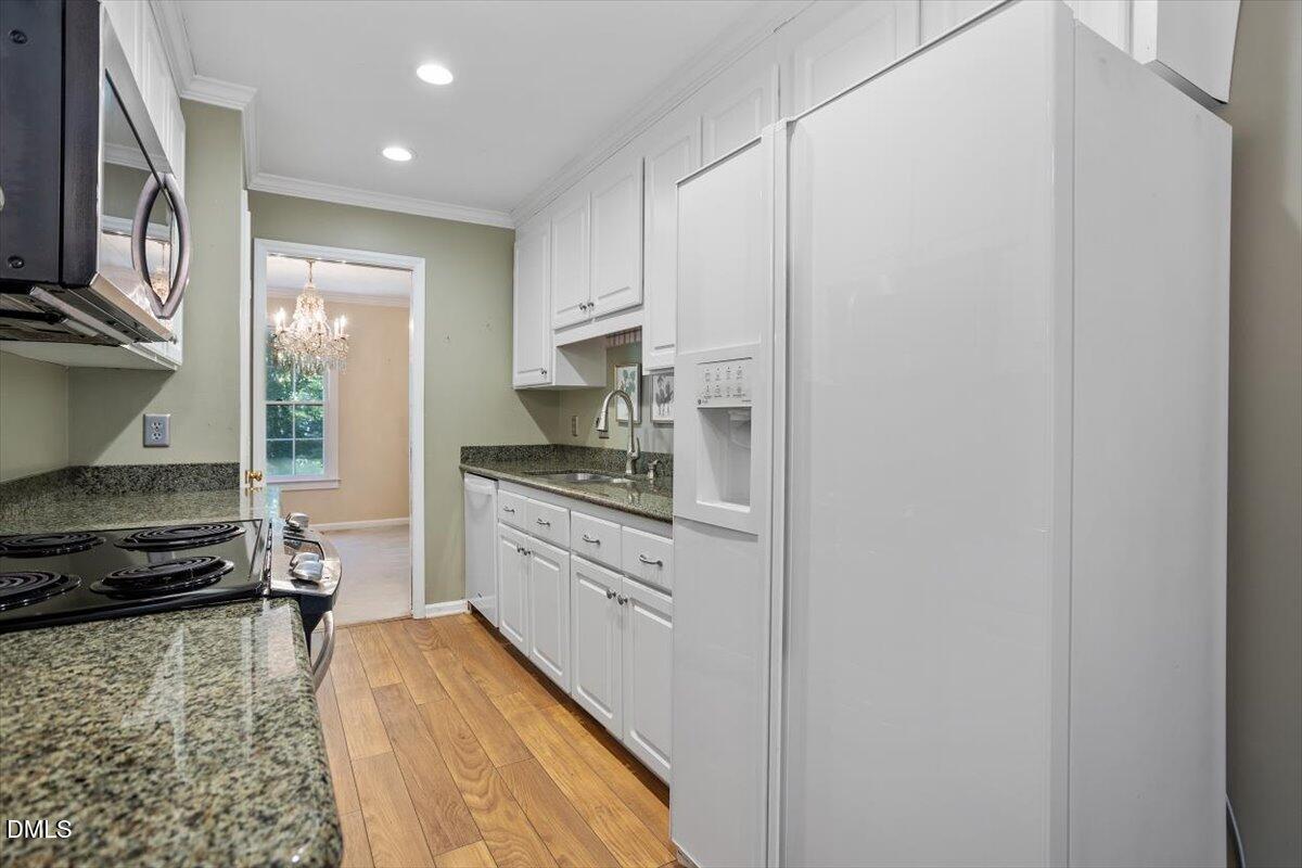 2870 Wycliff Road Raleigh, NC 27607 - Photo 13 of 41 Kitchen