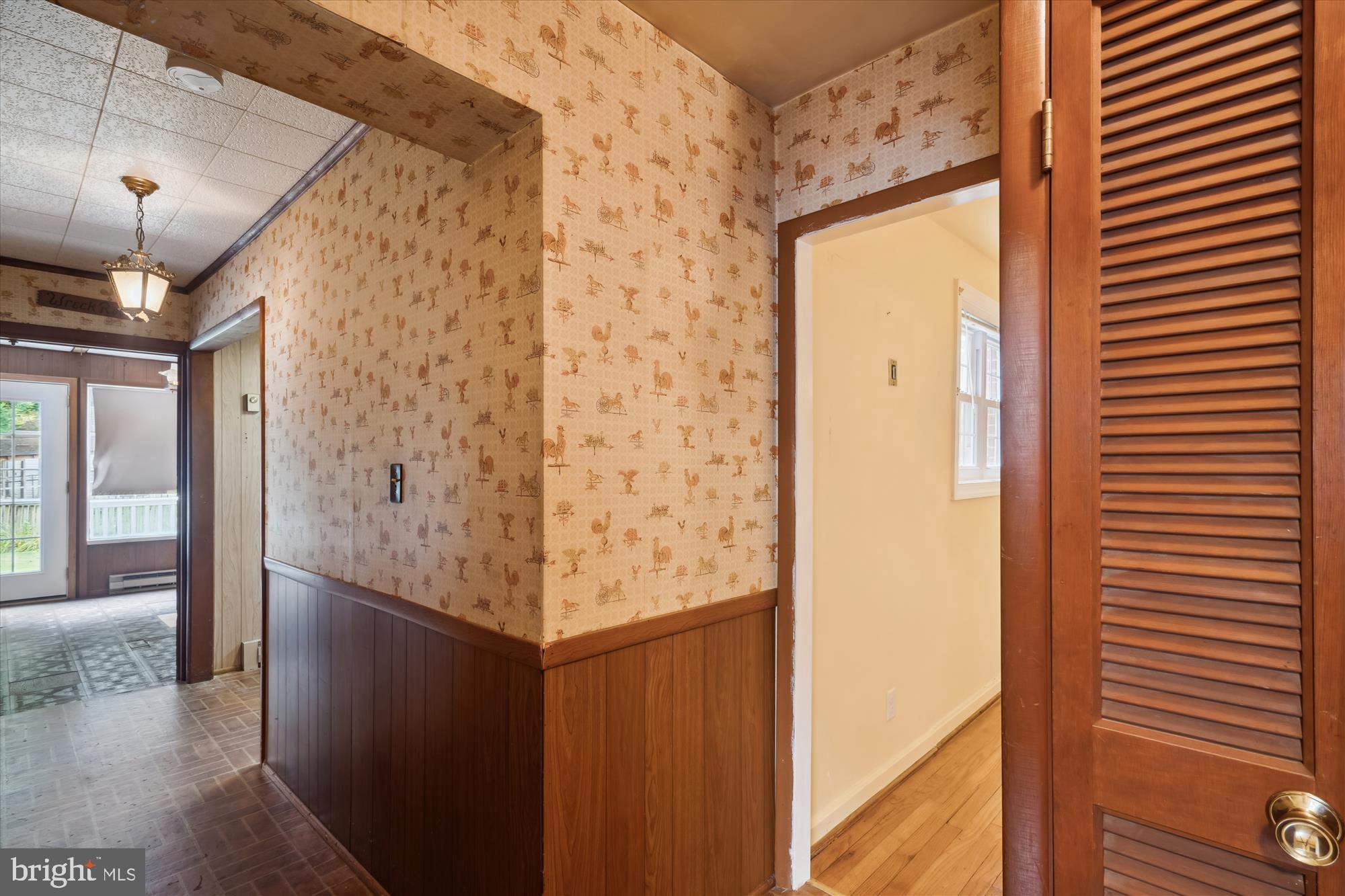 2514 Jennings Road Silver Spring, MD 20902 - Photo 47 of 52 Hall