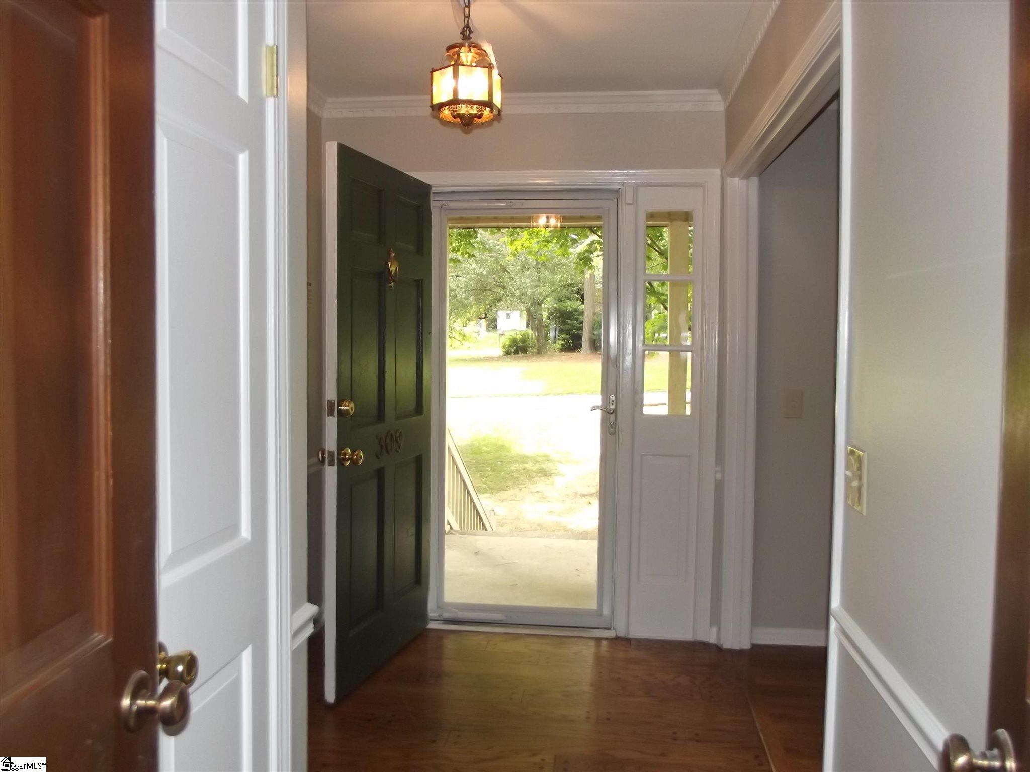 309 Cherry Hill Road Greenville, SC 29607 - Photo 2 of 36 Gallery Image 2