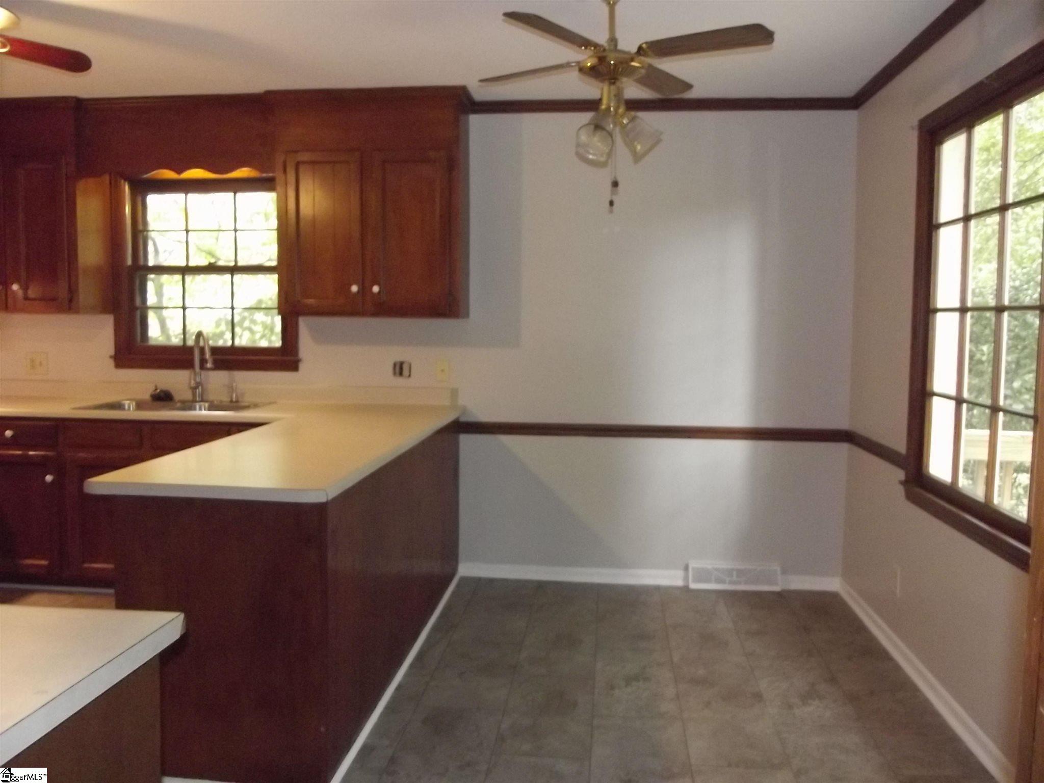 309 Cherry Hill Road Greenville, SC 29607 - Photo 12 of 36 Gallery Image 12