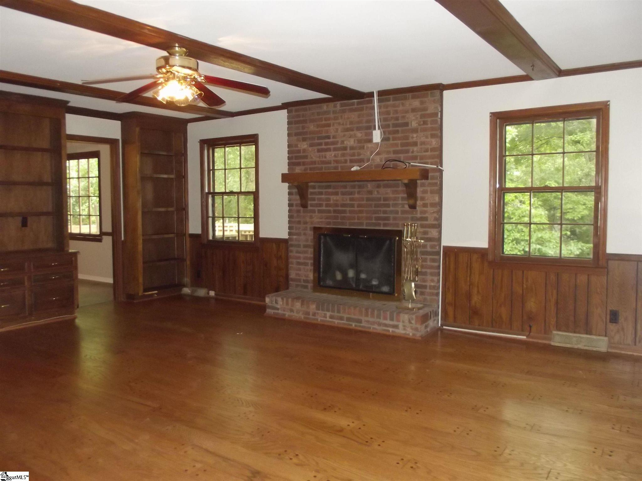 309 Cherry Hill Road Greenville, SC 29607 - Photo 6 of 36 Gallery Image 6