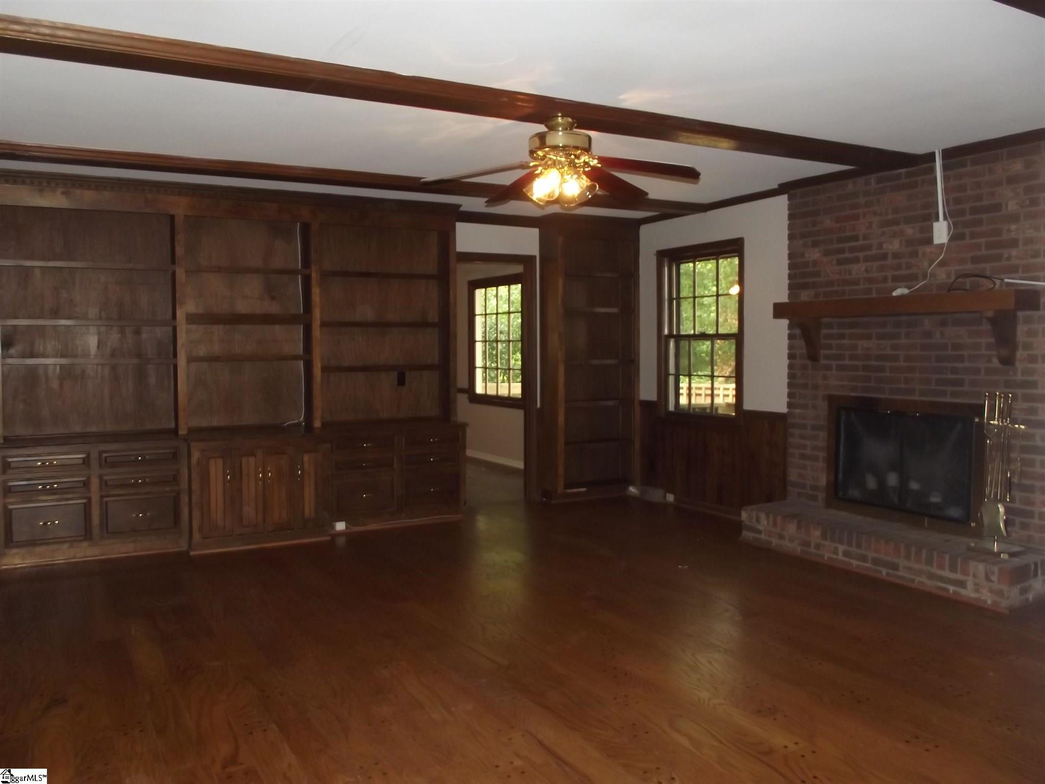 309 Cherry Hill Road Greenville, SC 29607 - Photo 7 of 36 Gallery Image 7