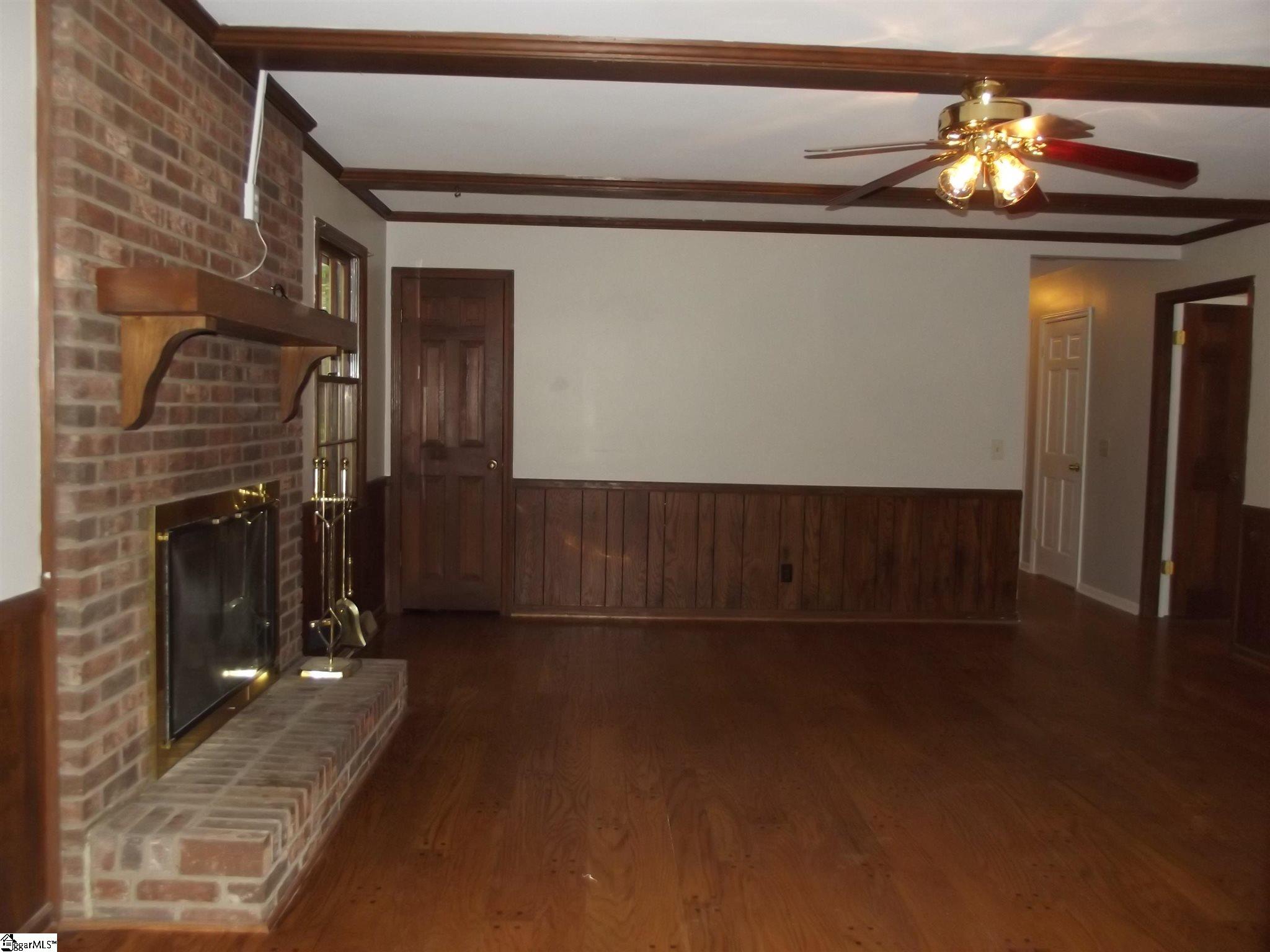 309 Cherry Hill Road Greenville, SC 29607 - Photo 8 of 36 Gallery Image 8