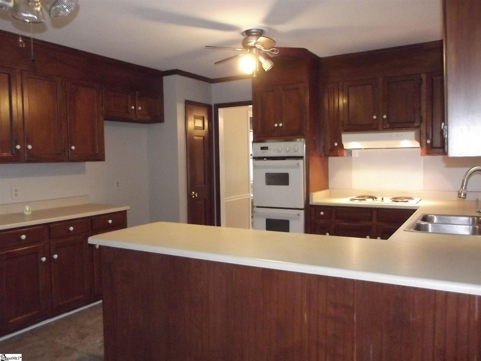 309 Cherry Hill Road Greenville, SC 29607 - Photo 10 of 36 Gallery Image 10