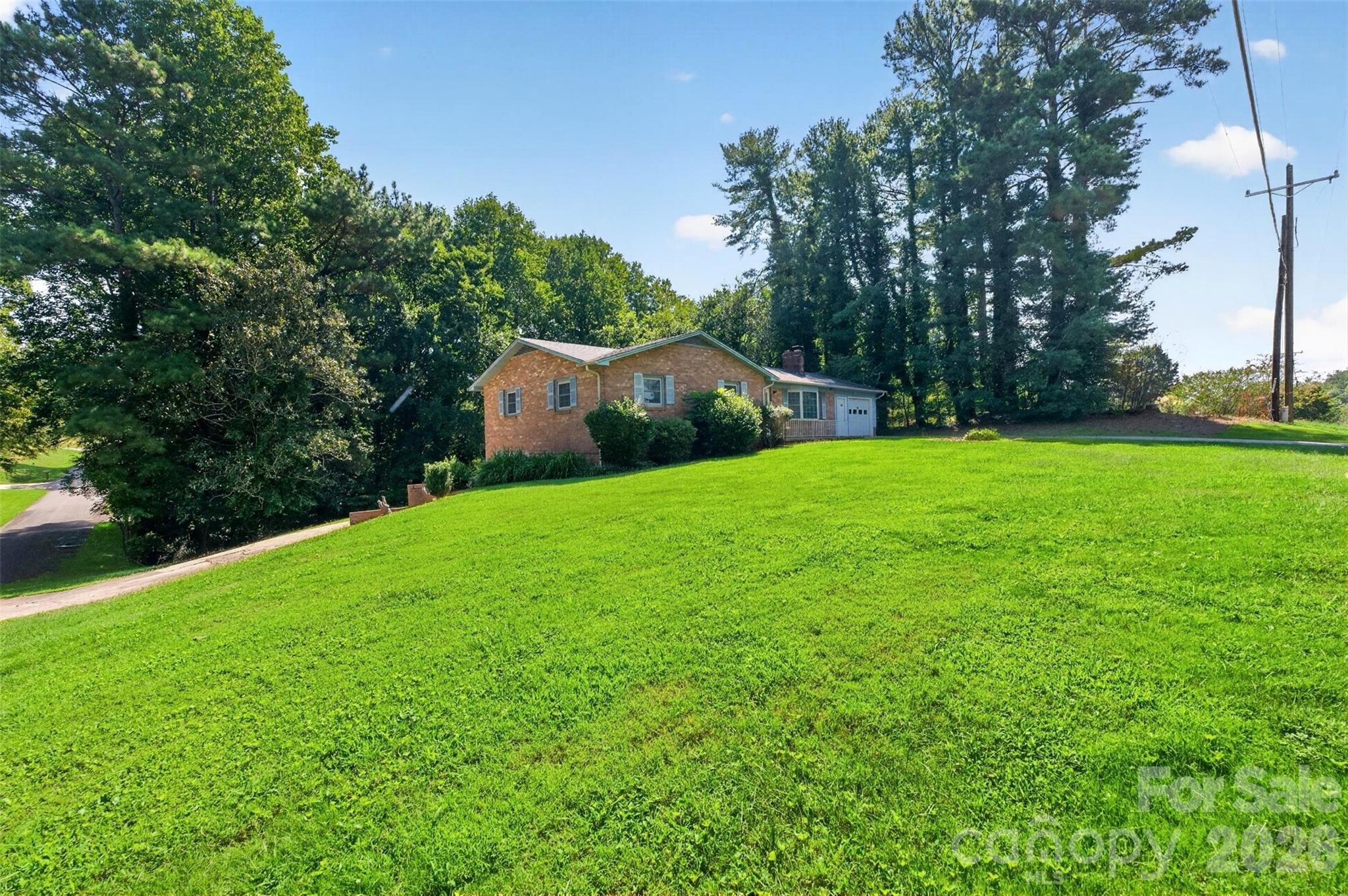 632 Wildlife Access Road Hickory, NC 28601 - Photo 2 of 48 Gallery Image 2