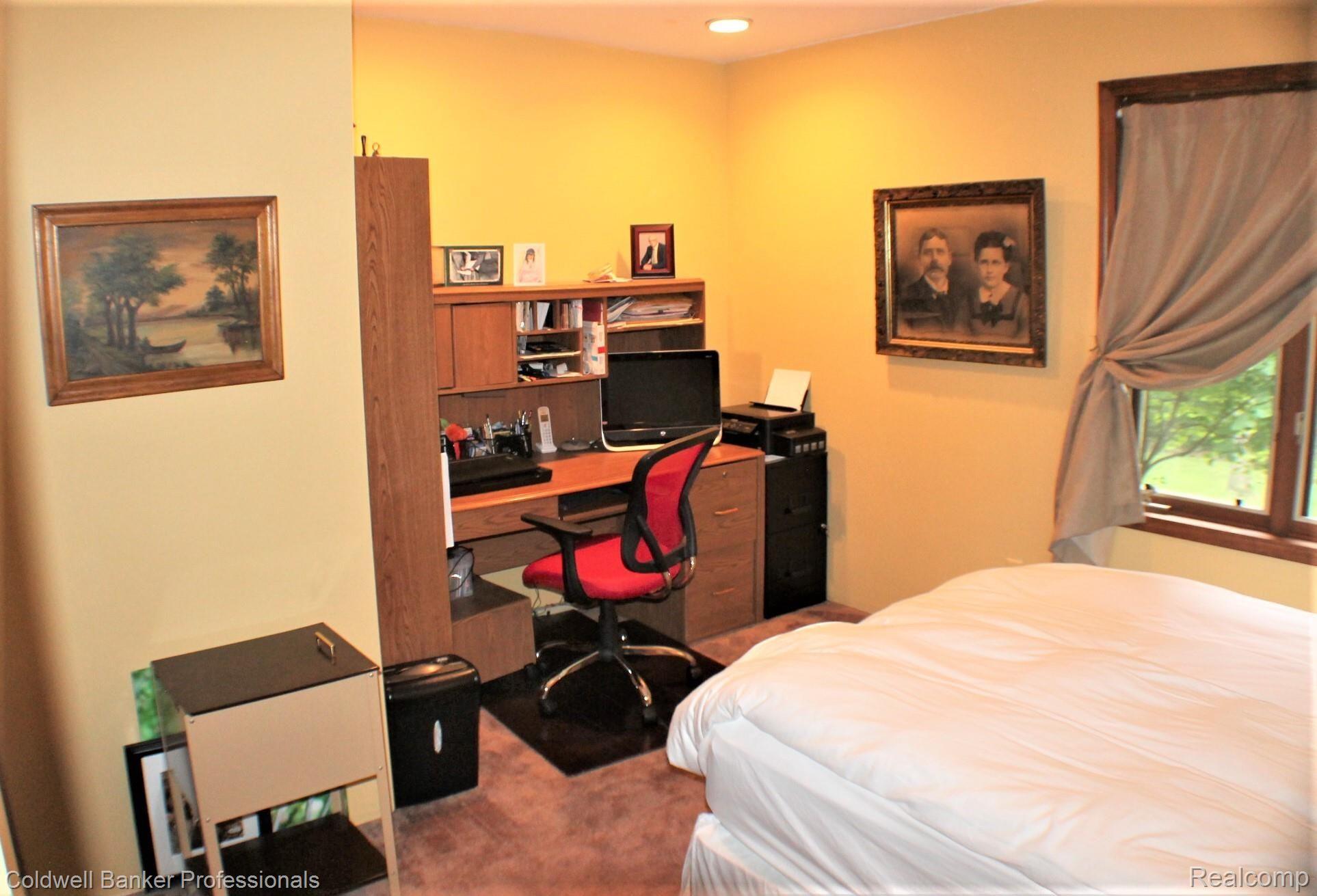 2321 Vernor Road Lapeer, MI 48446 - Photo 24 of 30 Bedroom Work Space!