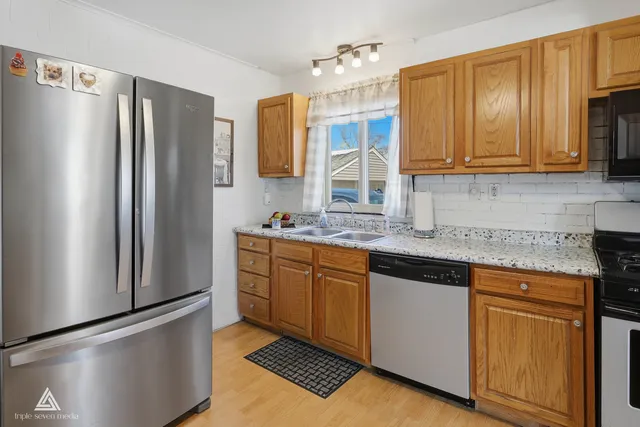 $257,999 | 10816 Princess Avenue, Chicago Ridge, IL 60415