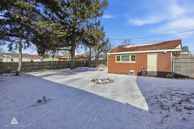 $257,999 | 10816 Princess Avenue, Chicago Ridge, IL 60415