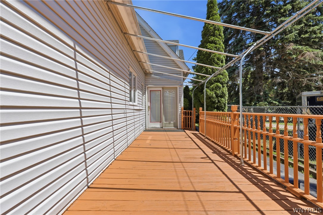 176 15th Street Buffalo, NY 14213 - Photo 32 of 36 Back Deck