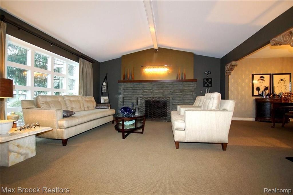 35145 Old Timber Road Farmington Hills, MI 48331 - Photo 8 of 48