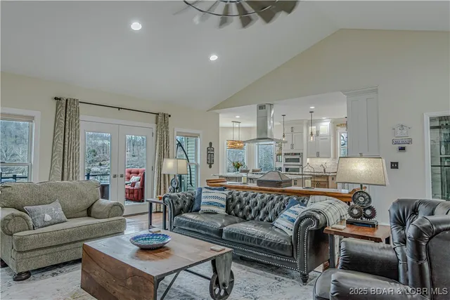 $1,899,000 | 353 Wedge Wood Drive, Camdenton, MO 65020