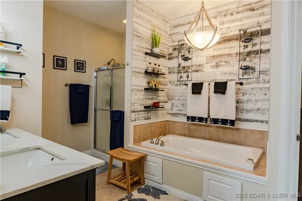 $1,899,000 | 353 Wedge Wood Drive, Camdenton, MO 65020