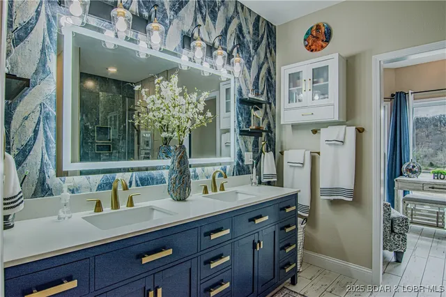 $1,899,000 | 353 Wedge Wood Drive, Camdenton, MO 65020