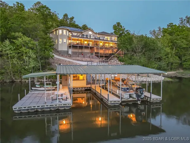 $1,899,000 | 353 Wedge Wood Drive, Camdenton, MO 65020