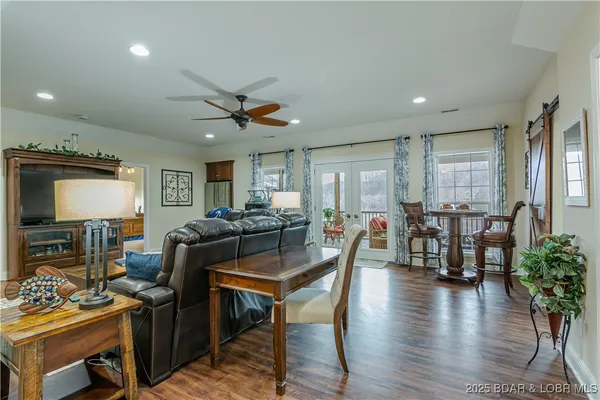 $1,899,000 | 353 Wedge Wood Drive, Camdenton, MO 65020