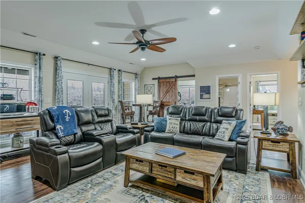 $1,899,000 | 353 Wedge Wood Drive, Camdenton, MO 65020