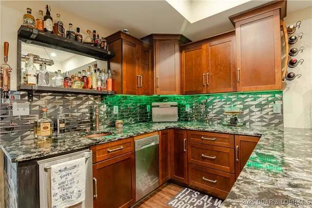 $1,899,000 | 353 Wedge Wood Drive, Camdenton, MO 65020