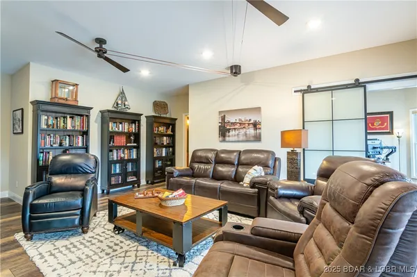 $1,899,000 | 353 Wedge Wood Drive, Camdenton, MO 65020