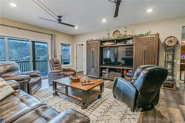 $1,899,000 | 353 Wedge Wood Drive, Camdenton, MO 65020