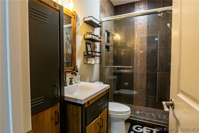 $1,899,000 | 353 Wedge Wood Drive, Camdenton, MO 65020