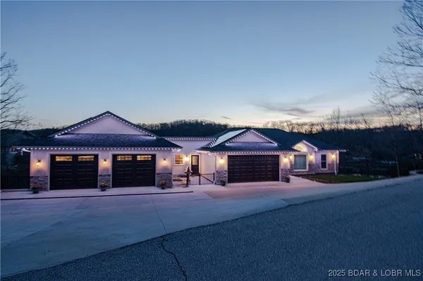 $1,899,000 | 353 Wedge Wood Drive, Camdenton, MO 65020