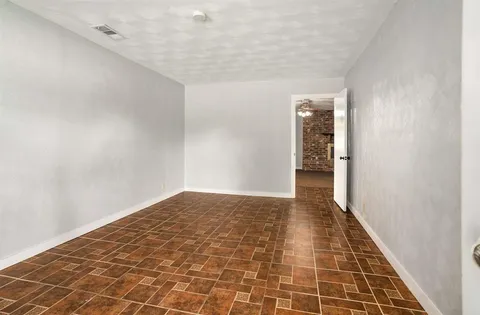 $289,999 | 405 Harriett Street, Arlington, TX 76010