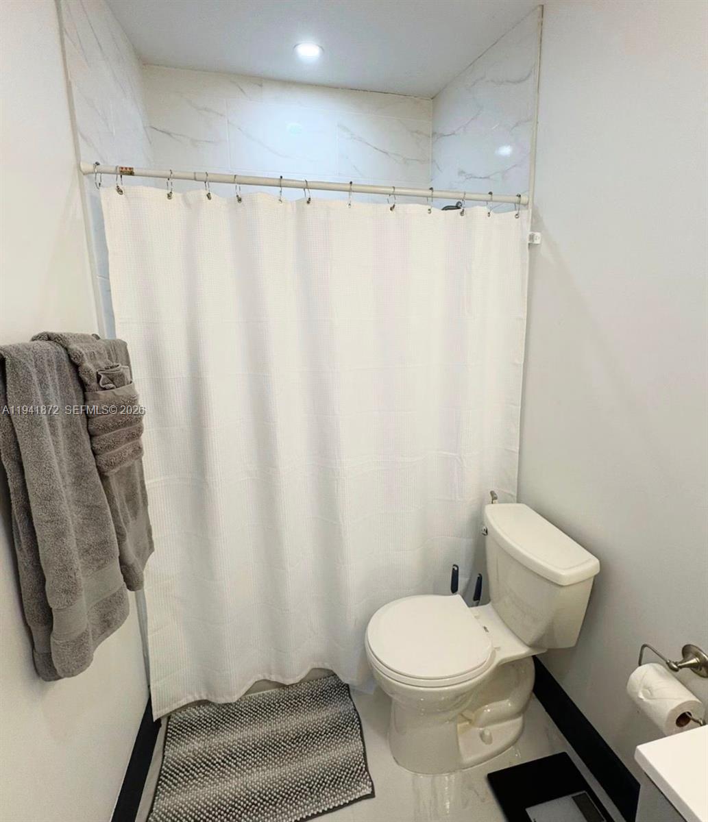 2915 Northwest 68th Street Miami, FL 33147 - Photo 17 of 43