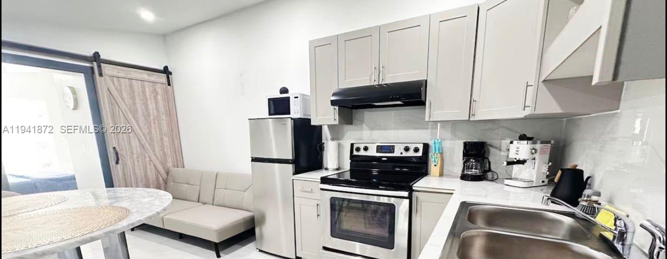 2915 Northwest 68th Street Miami, FL 33147 - Photo 27 of 43