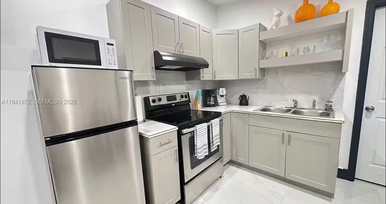 2915 Northwest 68th Street Miami, FL 33147 - Photo 28 of 43