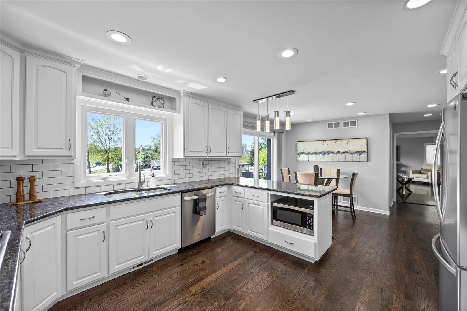 7 Surrey Road Lemont, IL 60439 - Photo 6 of 36 Gallery Image 6