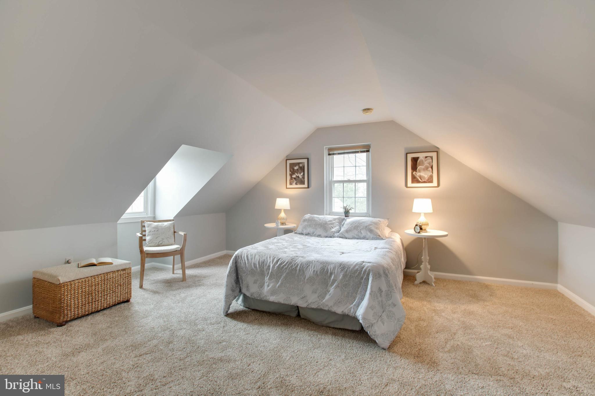 9200 Flower Avenue Silver Spring, MD 20901 - Photo 22 of 35 Master bedroom Suite