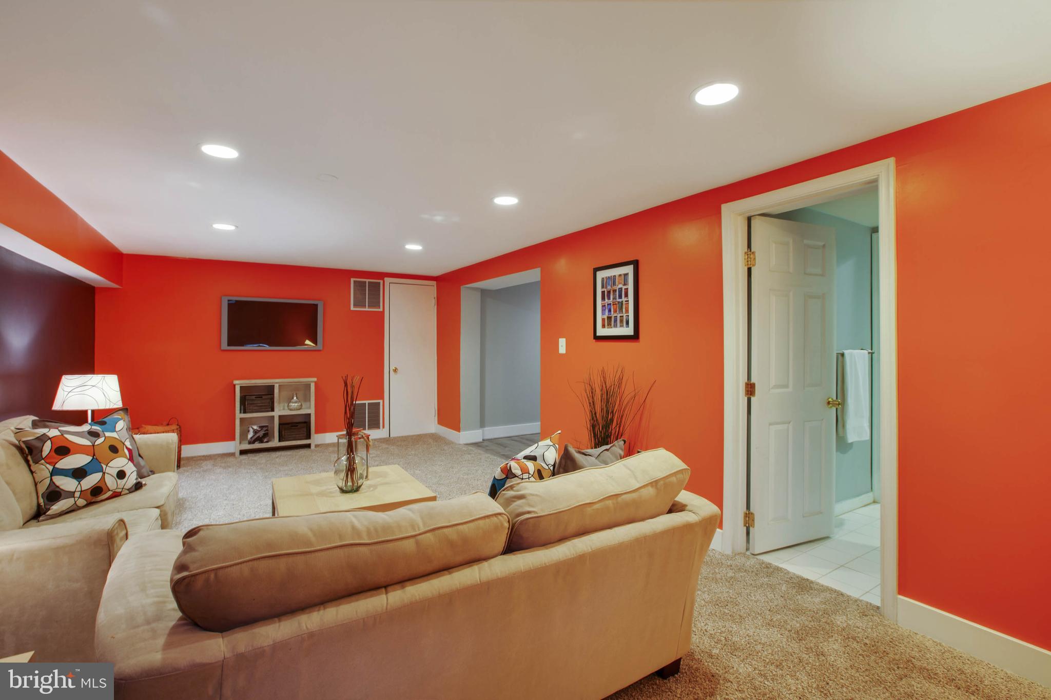 9200 Flower Avenue Silver Spring, MD 20901 - Photo 29 of 35 Recreation Room