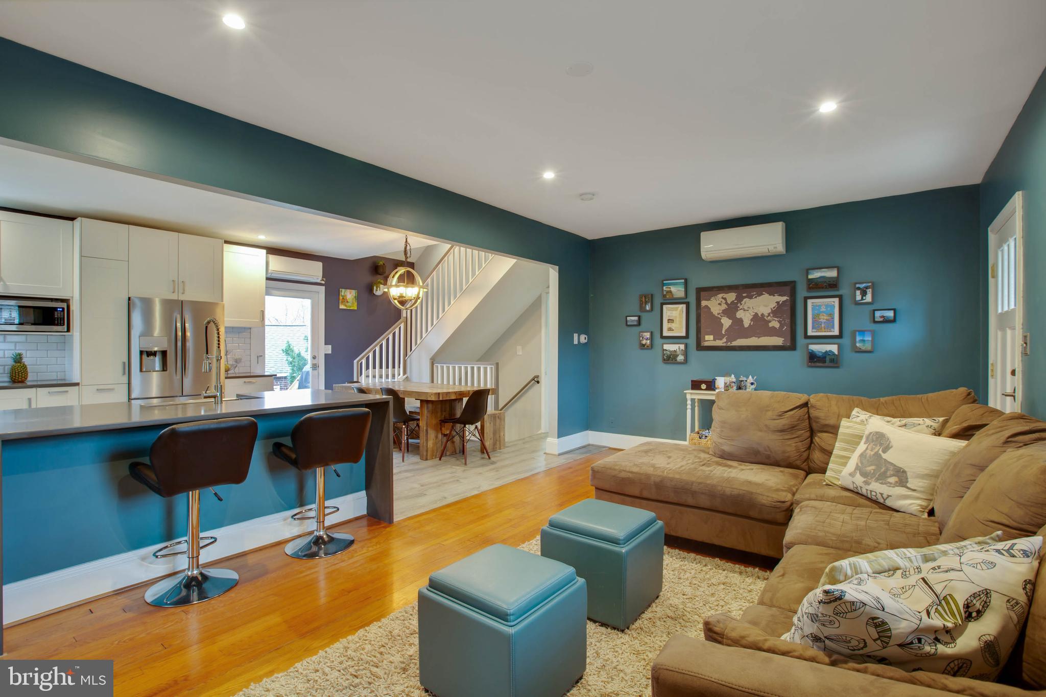 9200 Flower Avenue Silver Spring, MD 20901 - Photo 10 of 35 Living room