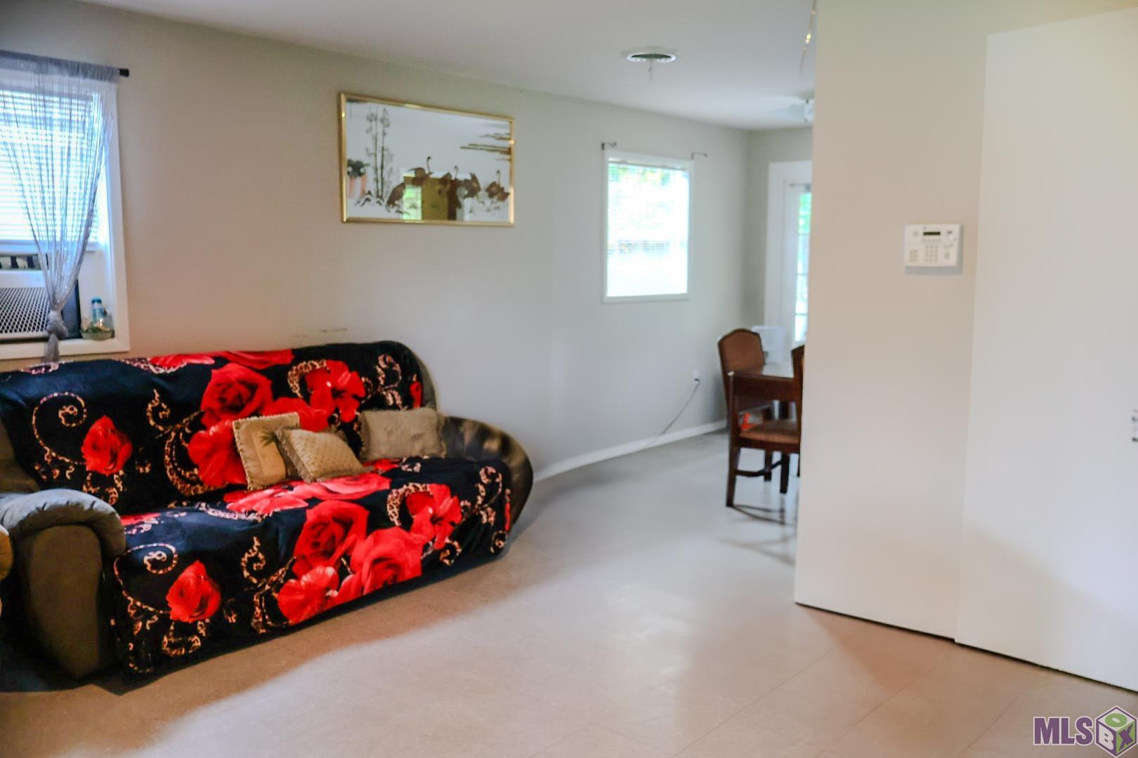 1376 West Chimes Street Baton Rouge, LA 70802 - Photo 3 of 10 Gallery Image 3