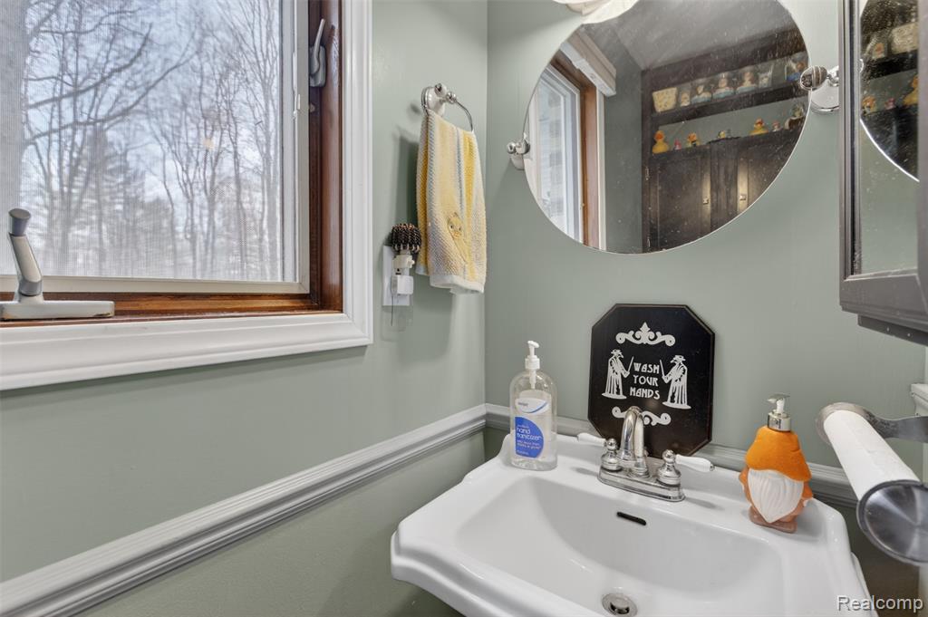8197 Irish Road Millington, MI 48746 - Photo 34 of 58