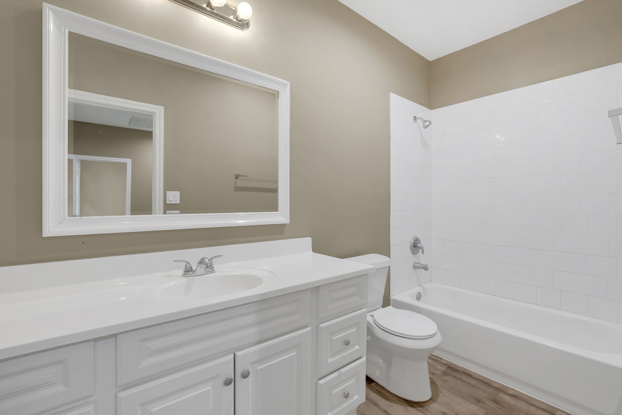 97 Harrell Road Coldspring, TX 77331 - Photo 21 of 31 Full guest bathroom