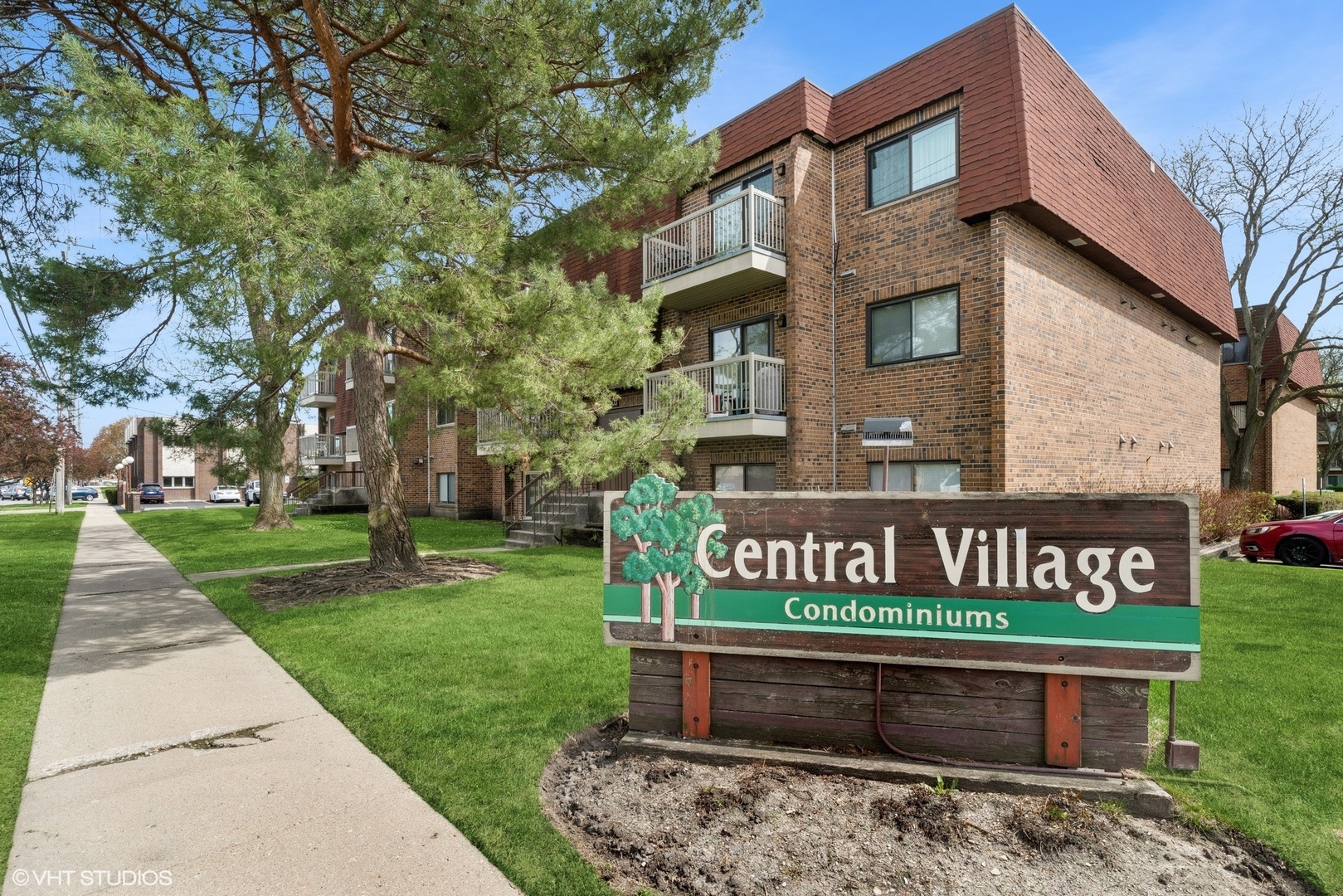 603 West Central Road, Unit C5 Mount Prospect, IL 60056 - Photo 2 of 15