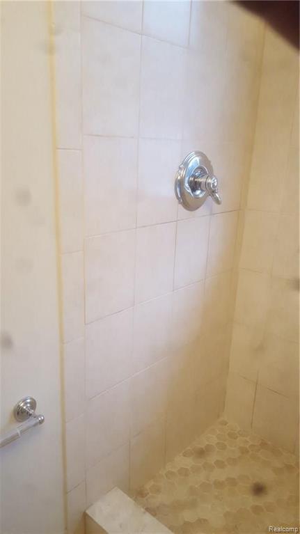 48145 Sugarbush Road Chesterfield, MI 48047 - Photo 14 of 40