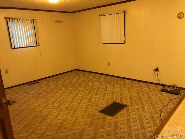 3372 Dean Road Morganton, NC 28655 - Photo 5 of 24 Gallery Image 5