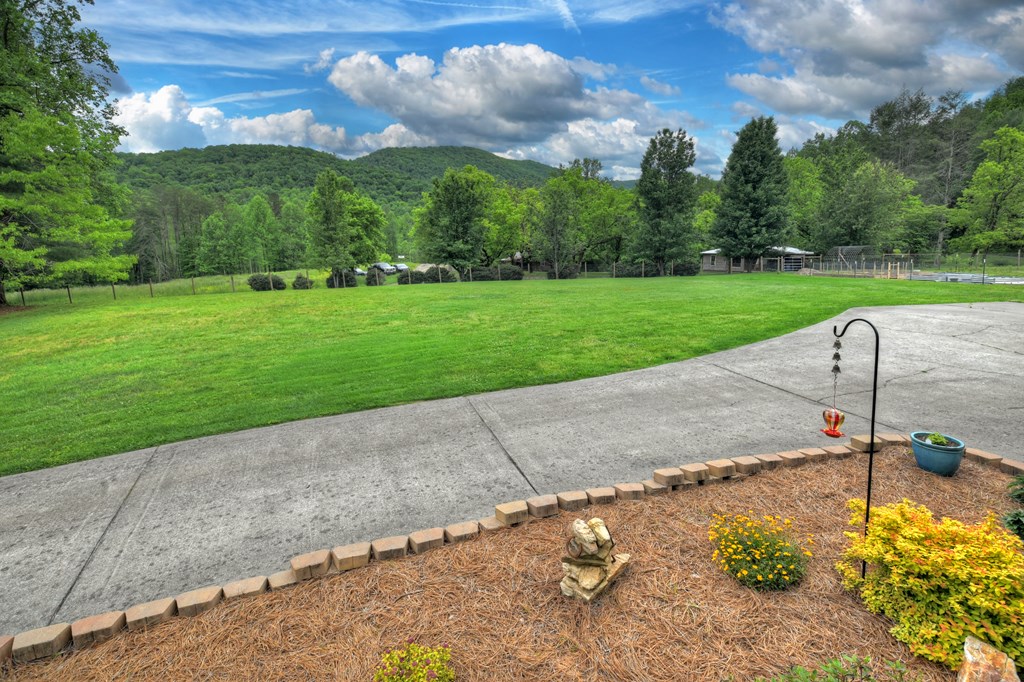 1956 Devils Den Road Epworth, GA 30541 - Photo 11 of 84