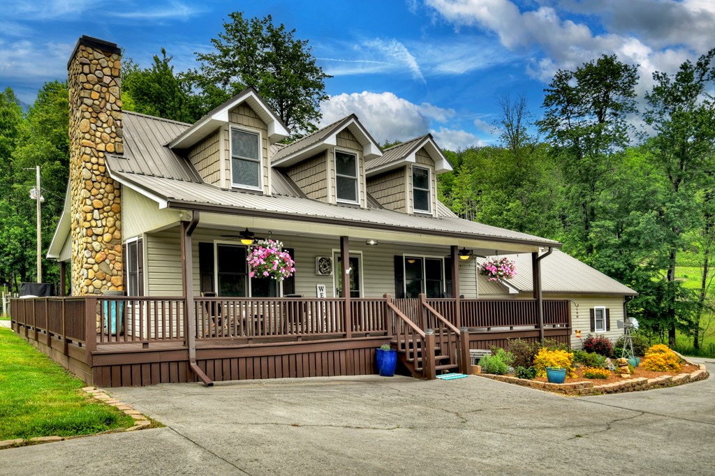 1956 Devils Den Road Epworth, GA 30541 - Photo 3 of 84