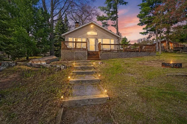 $489,900 | 13763 Lake Shore Lane, Mountain, WI 54149