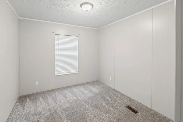 $165,000 | 20100 Diamond Springs Road, Carlyle, IL 62231