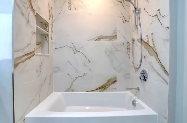 $806,060 | 921 Madison Street, Unit 503, Hoboken, NJ 07030